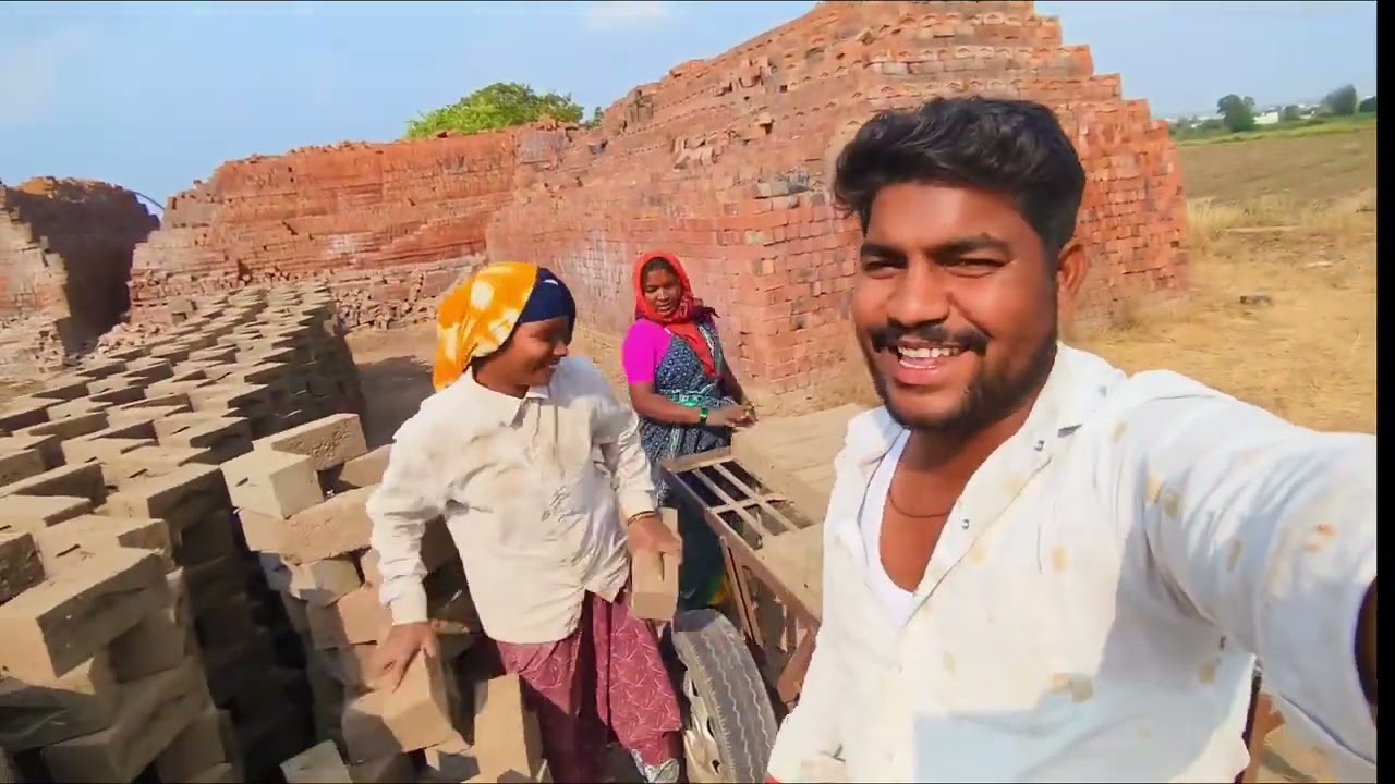 ಲಕ್ಷ್ಮಿ ಕಥೆ ನೋಡಿ.. ಶಾಲೆ ಬಿಟ್ಟ ಮೇಲೆ ಇಟ್ಟಿಗೆ ಹೊರಬೇಕಾ? 🧱