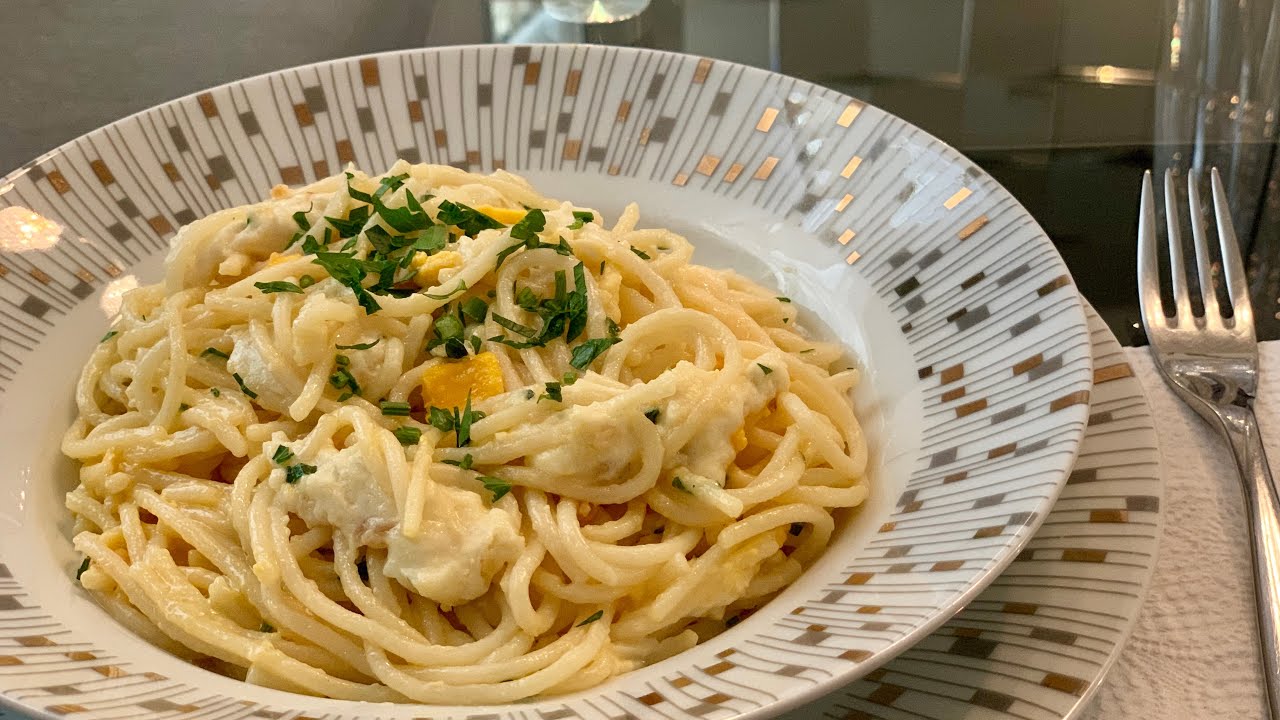 SPAGHETTI A LA MANTEQUILLA Y QUESO DELICIOSO PREPARADO CON ❤️