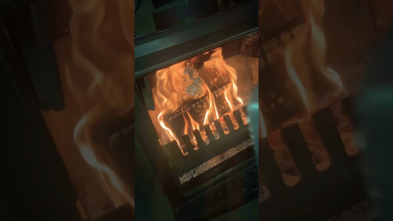 Jacket Potato in Log burner #jacketpotato #logburner #survival