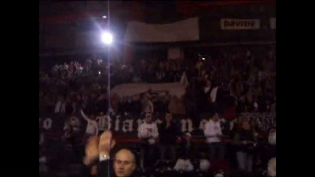Juve Caserta - Scafatese basket - 2005/2006 - ultras Caserta - video tifo curva sud in azione