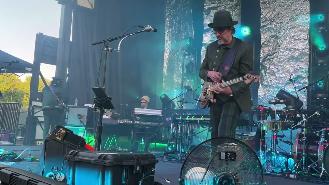 Les Claypool’s Fearless Flying Frog Brigade Opening Napa, CA Show w “Thela Hun Ginjeet” on 5/19/23