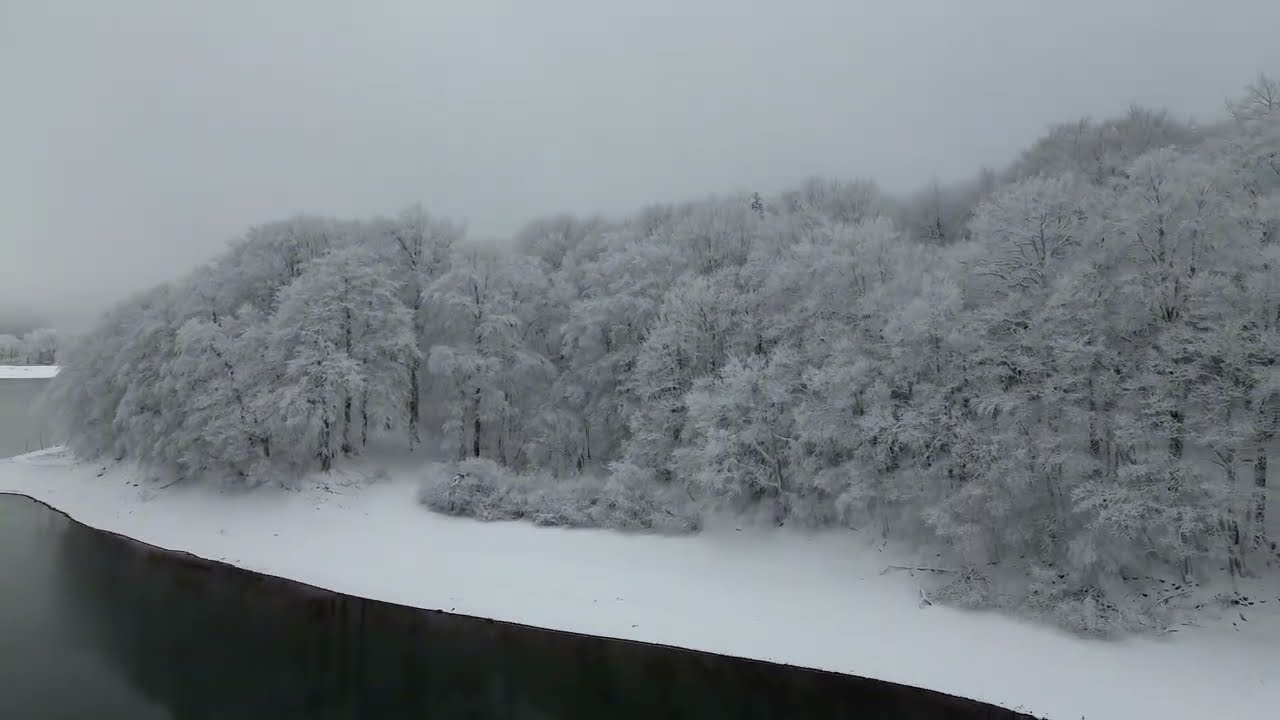 Un Hiver sur les lacs Alpins - Un voyage hors du temps