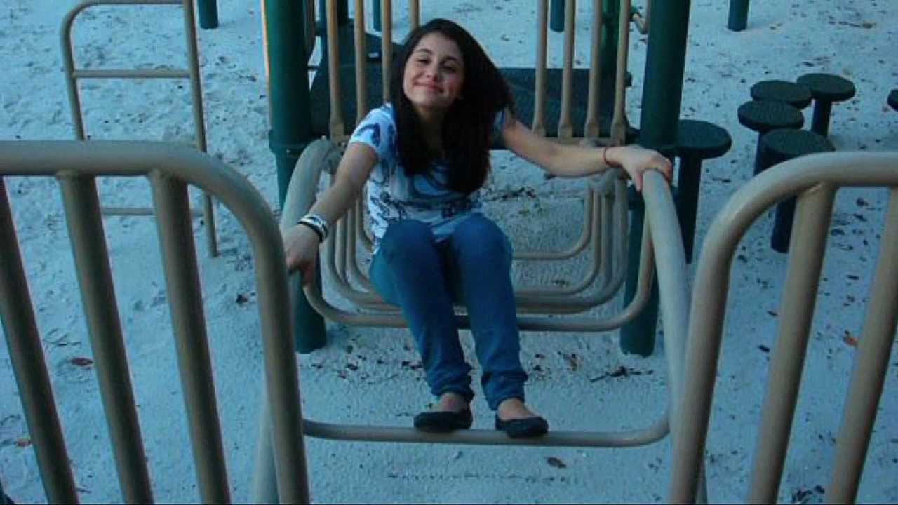 SUPER RARE PICS OF ARIANA GRANDE. ❤