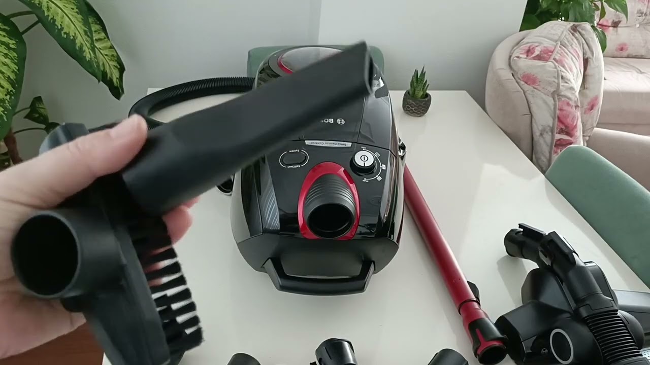 Bosch serie 8 Bagless Pro Power /  yatay süpürge kutu açılımı 