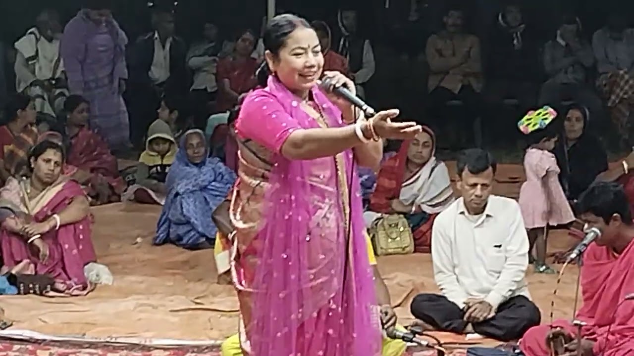 কলতা শ্রী পাঠে অষ্টকালীন লীলা কীর্তন পরিবেশনায় দ্রৌপদী রানী সরকার। 3.3.26.