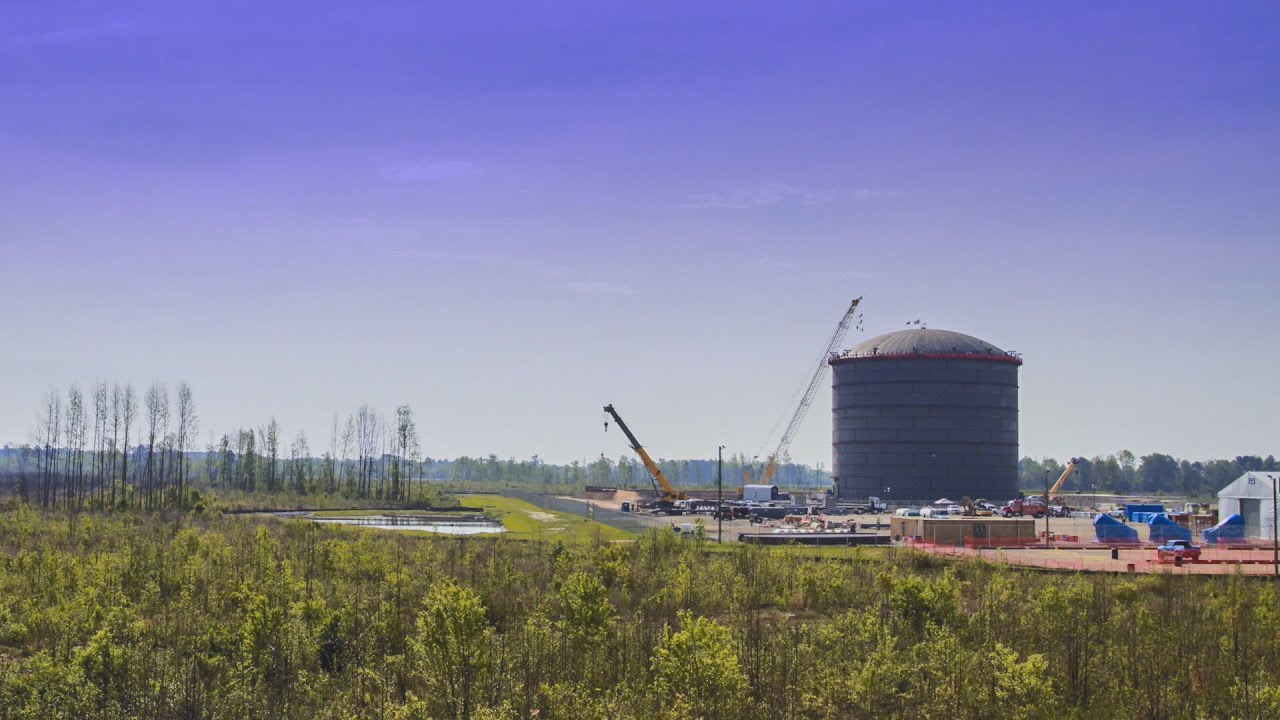 Piedmont Natural Gas - Raising the Roof of the Robeson Liquefied Natural Gas Facility Storage Tank