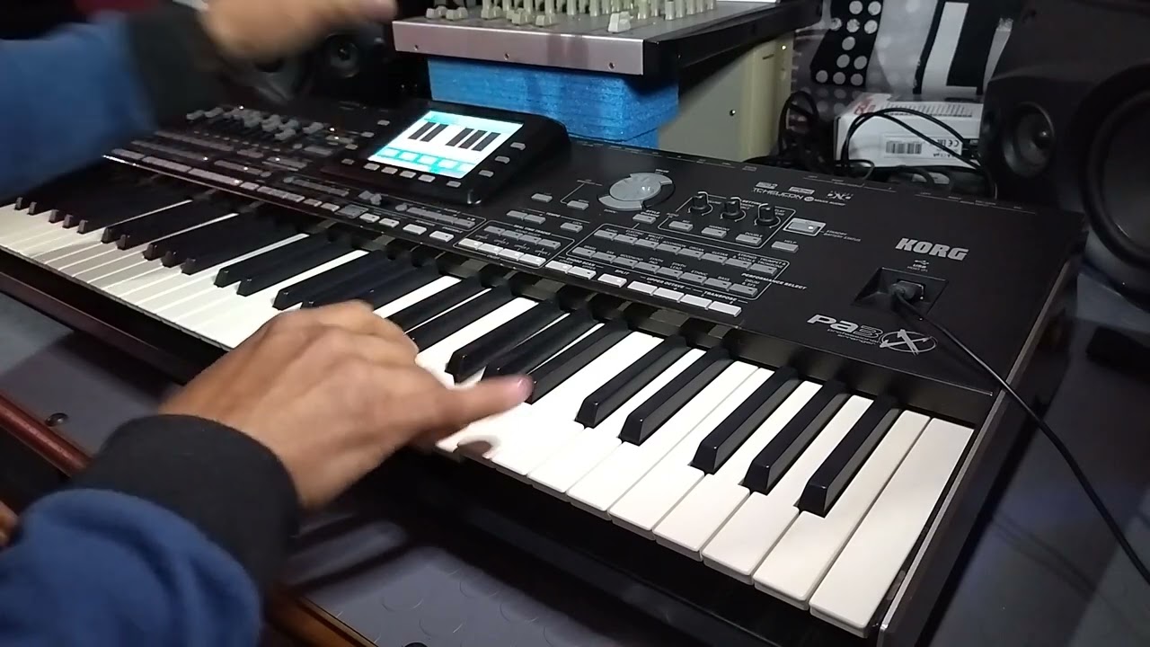 Warda - batwanis Beek | وردة - بتونس بيك intro cover by djilali pianiste