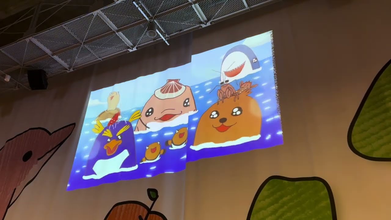 浅虫水族館　イルカショー　激レア動画　トレーナーさんが転んだ？asamushi aomori japan