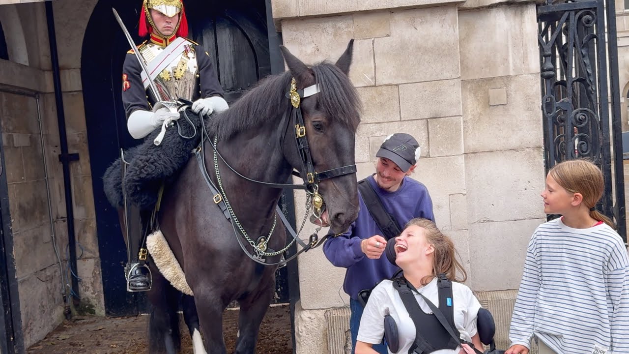 Heartwarming Moment King’s Guard Moves Everyone to Tears with this Kind Gesture to a Special Teen