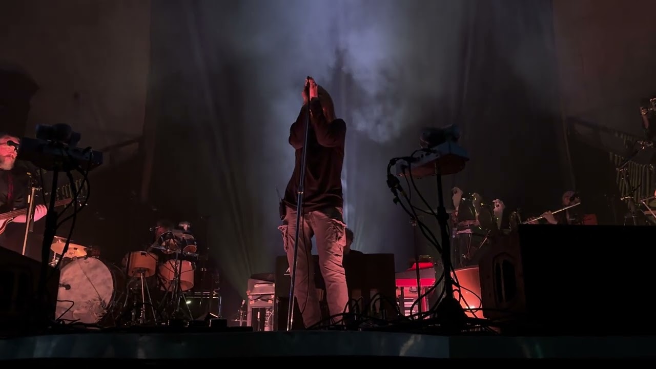 Beth Gibbons - Whispering Love live in Manchester (Albert Hall, 10/06/2024)
