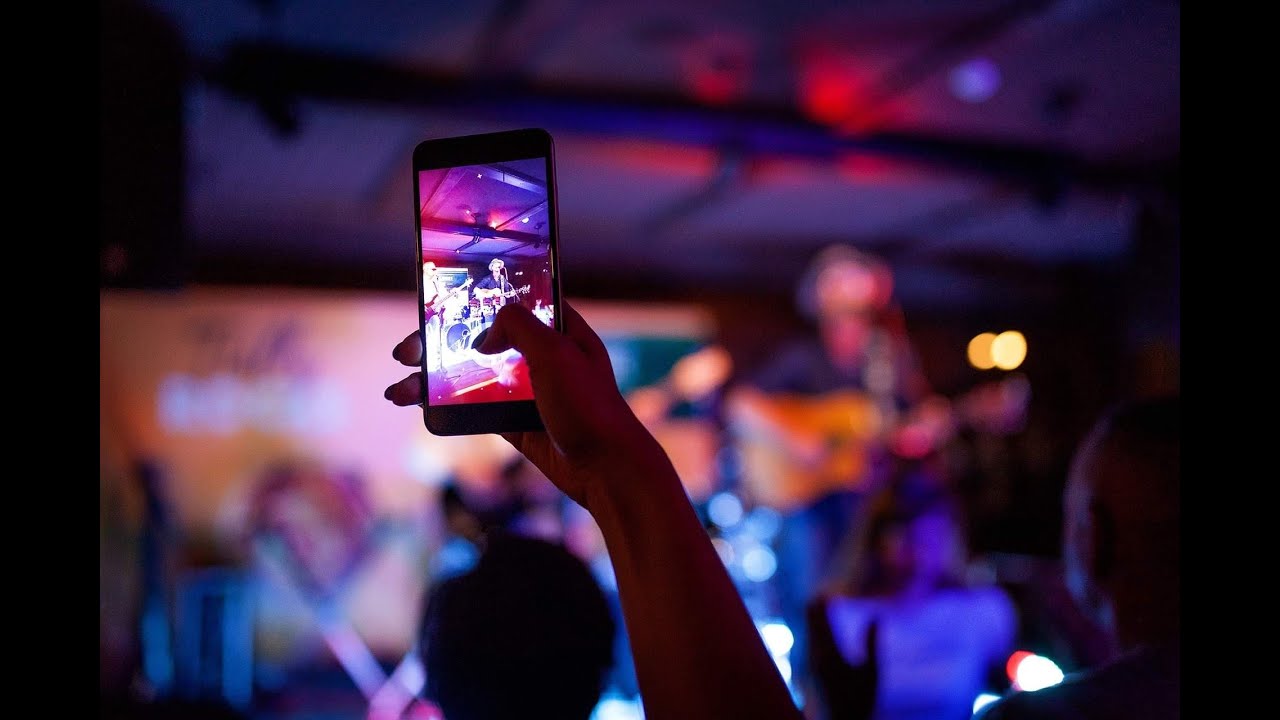 Derek O'Hara Live streaming Various songs from different Genres
