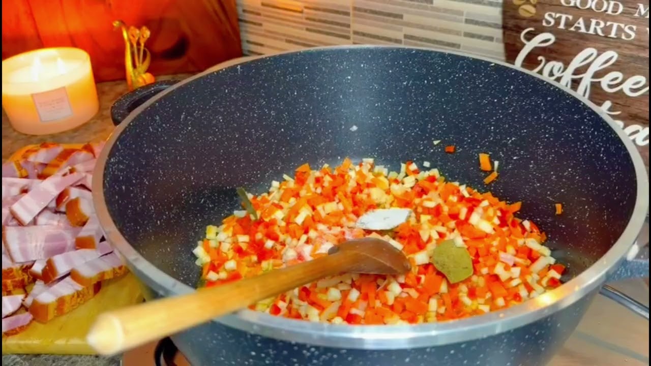 Cum faci Ciorbă de Fasole în Pâine crocantă (Pas cu Pas)