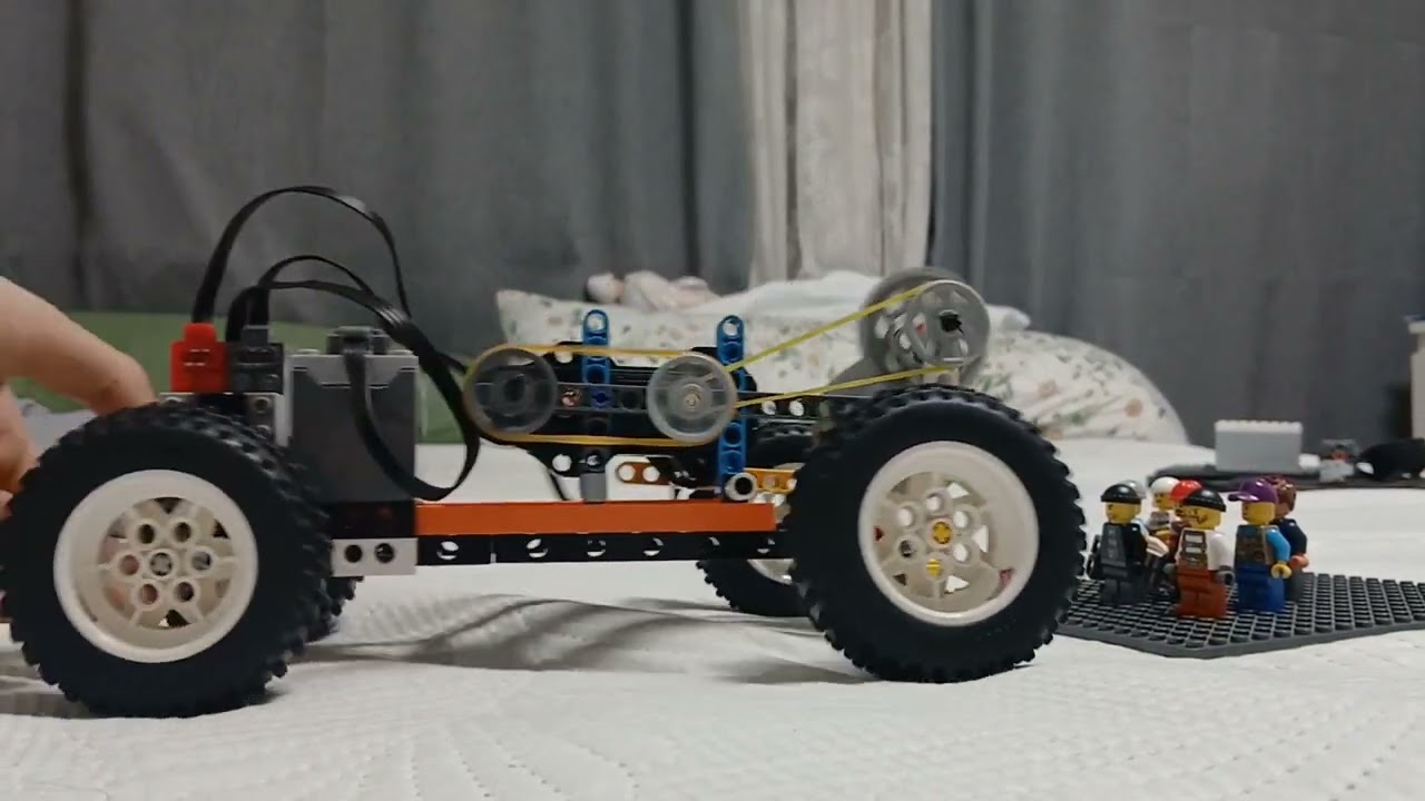 Lego Car Breaking Walls (Destroy Lego City)