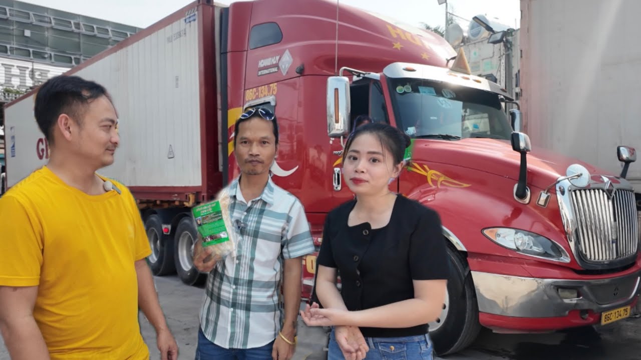 Già Làng Mua Xe Đầu Kéo Để Đi Ship Sâm Ngọc Linh