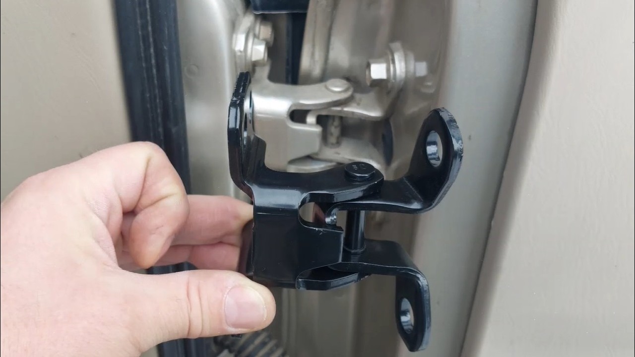 Land Cruiser Prado 120 back door hinges replacement (back door, tail gate), Toyota part 68801-60052