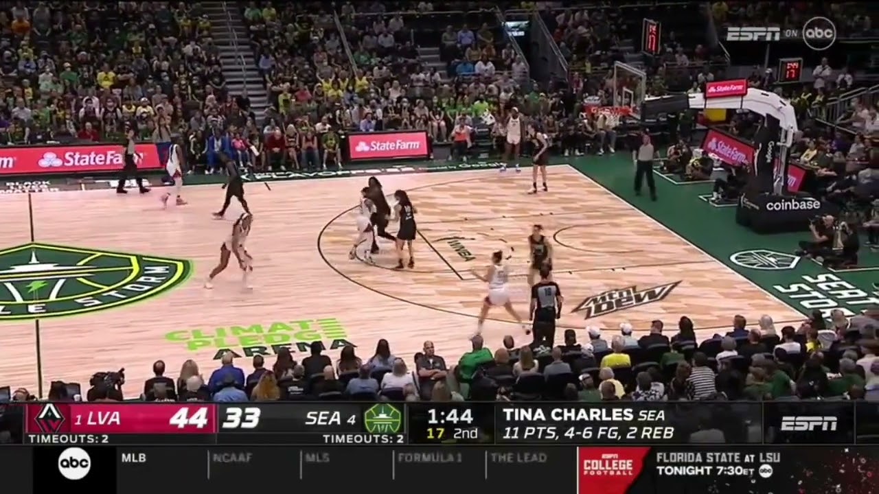Chelsea Gray vs SEA 29 PTS 12 AST     9.04.22