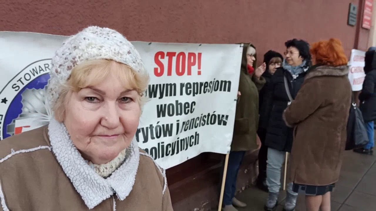 Represjonowani emeryci policyjni przed Sądem Pracy w Częstochowie        10 grudnia 2019.