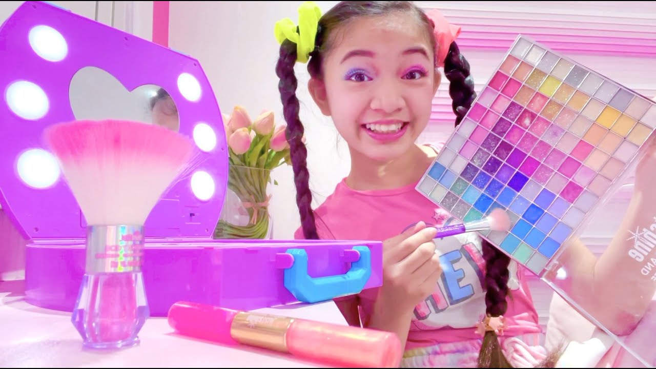 FULL FACE KID'S MAKEUP CHALLENGE | KAYCEE WONDERLAND
