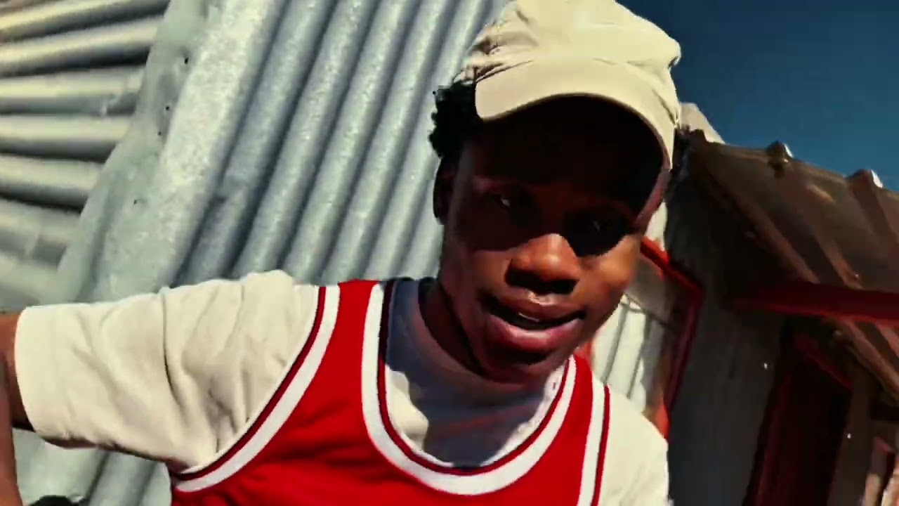 UTHY UYANGAZI (OFFICIAL MUSIC VIDEO)