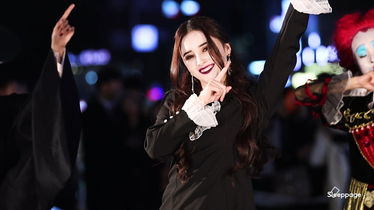 [4K] 191031 모모랜드 MOMOLAND 바나나차차 BANANA CHA CHA 낸시 VAMPIRE NANCY @ HALLOWEEN BUSKING By Sleeppage