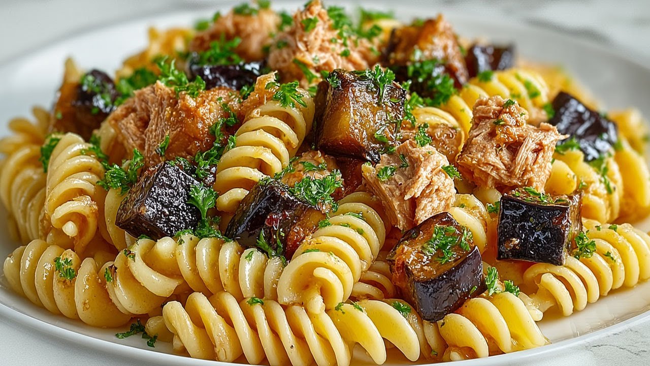 Die Aubergine, die alle verr&uuml;ckt macht! Das beste Auberginenrezept! Thunfisch-Auberginen-Pasta