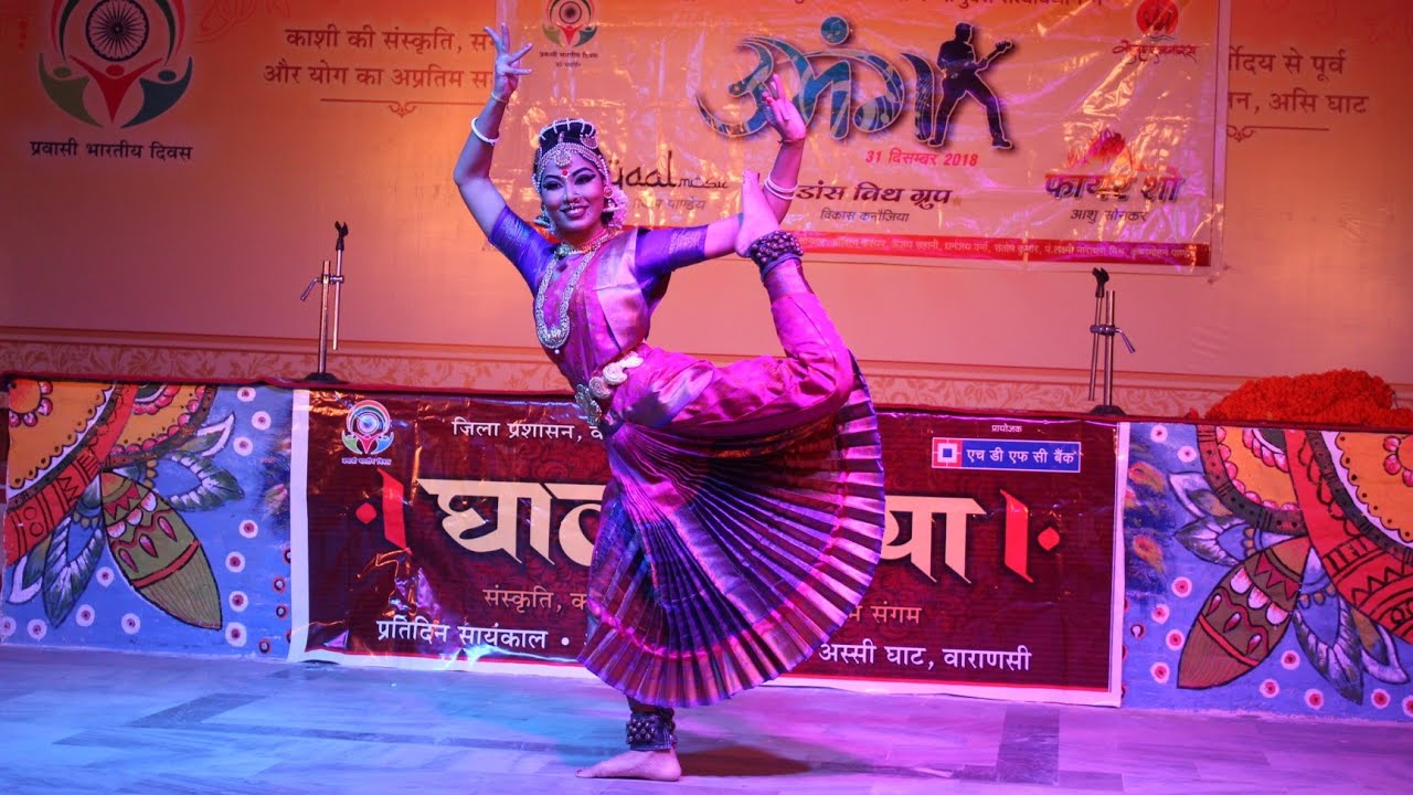 Banaras,Ghat Sandhya || Valachi Varnam Anname || Chayasri Basumatary