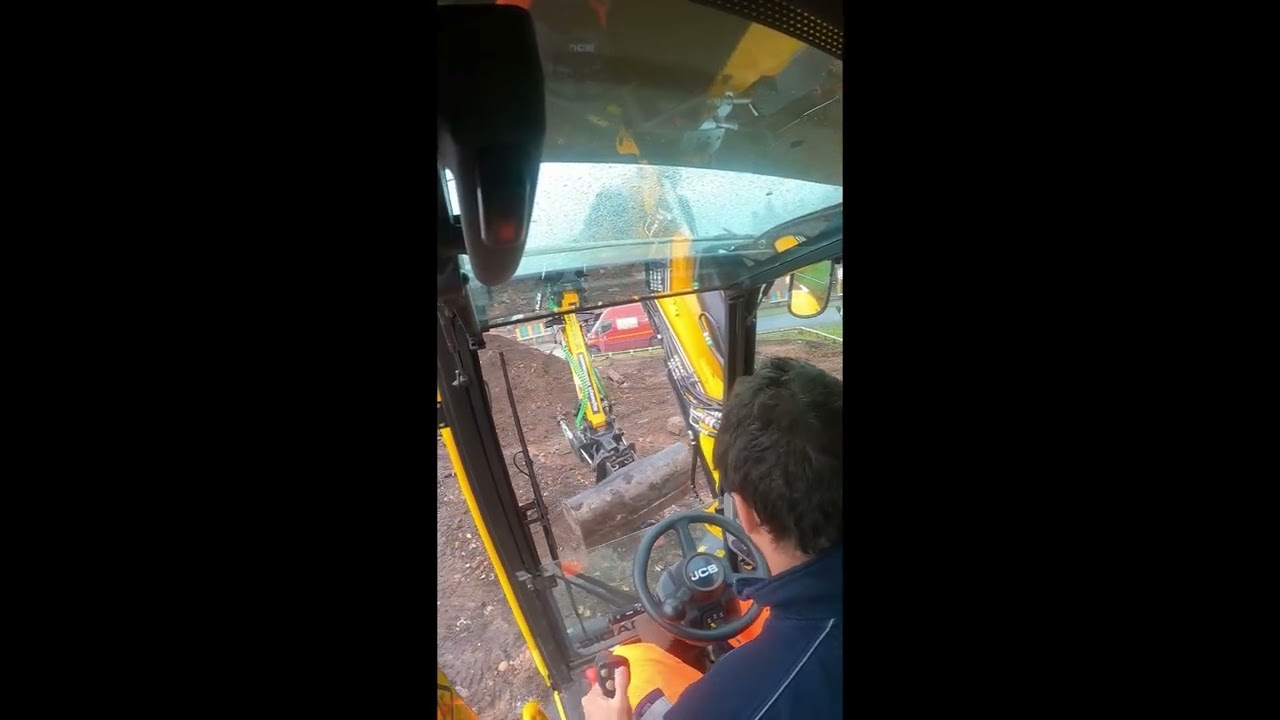 TREE STUMP REMOVAL & GROUND LEVELING OFF WITH THE HYDRADIG POTHOLE PRO