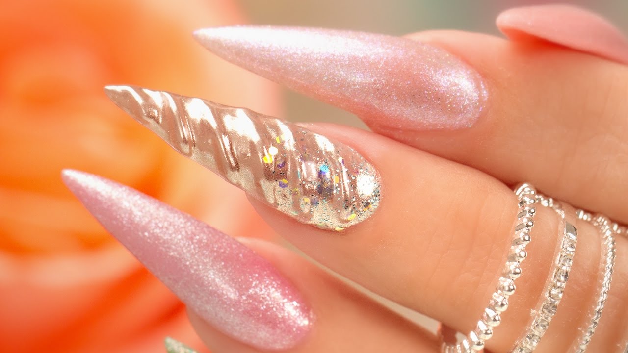 UNICHROME - Unicorn Nail Meets Chrome Powder