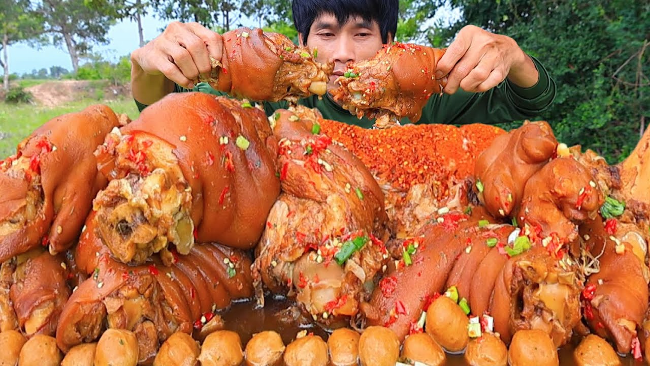 ก๋วยเตี๋ยวขาหมูตุ๋นแกล้มผักสดแซ่บคักขนาดครับพี่น้องMUKBANG EATING SHOW#โก้อีสานพาแดก