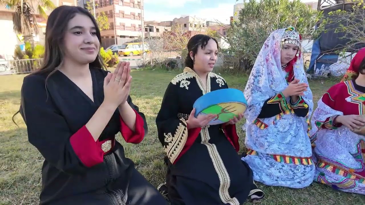 أسكاس أمباركي، أسكاس أماينو، أسكاس إيغودان ⴰⴽⴽⵓⴽⴽ ⵉⵎⴰⵣⵉⵖⵏ ⵓⵙⵙⴰⴽⵔ ⴰⵣⵣⴰⵔⵓⴽ!