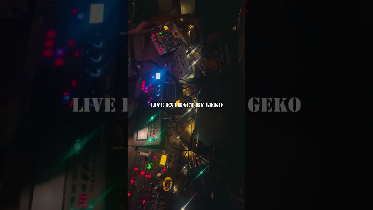 AcidTekno Liveset Extract by GEKO!  (Korg EMX1/ESX1/EMX2RolandTB3/Tb03)