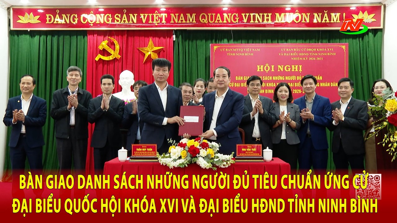 Bàn giao danh sách những người đủ tiêu chuẩn ứng cử đại biểu Quốc hội khóa XVI và đại biểu HĐND tỉnh