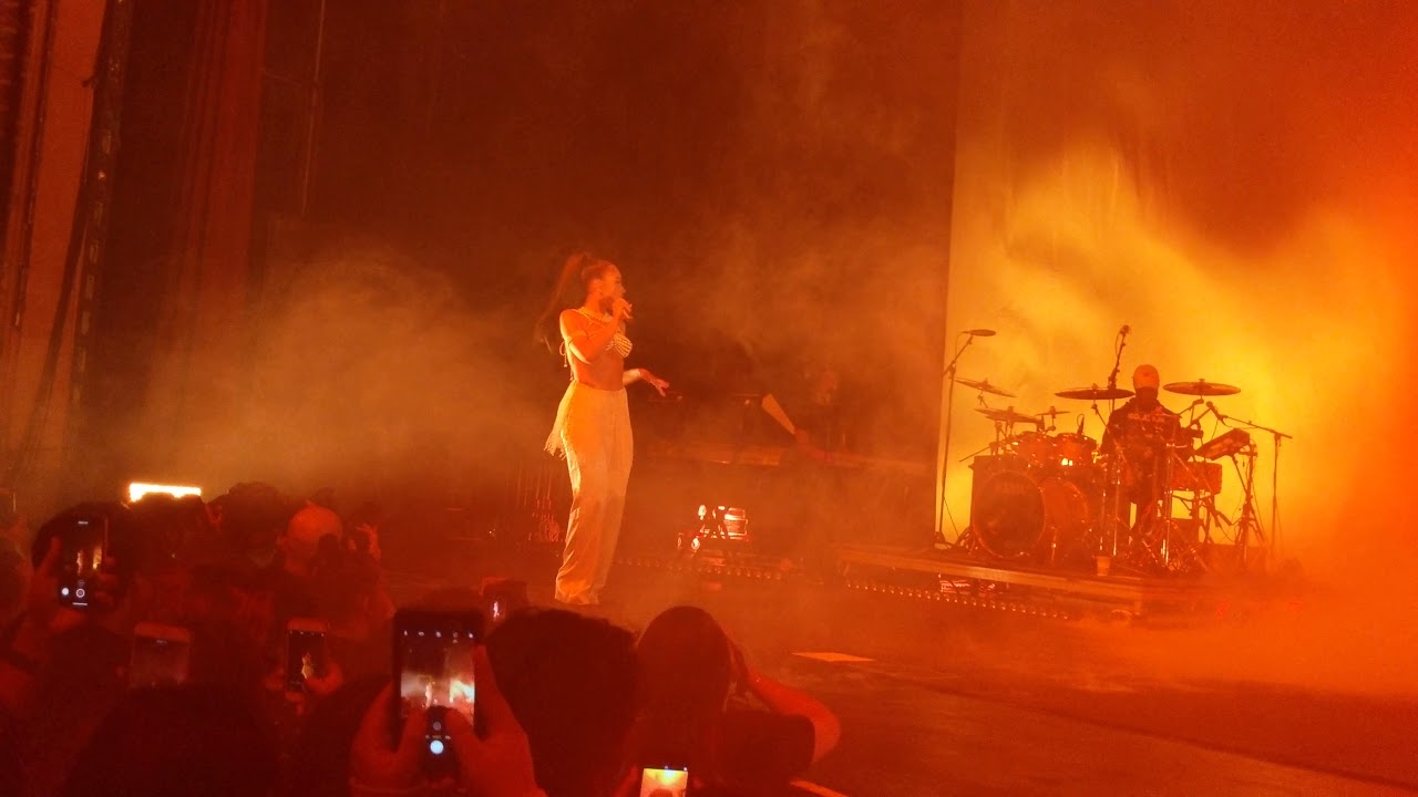Kali Uchis live 9/17/2018 Dead To Me/Never be Yours/ Tomorrow