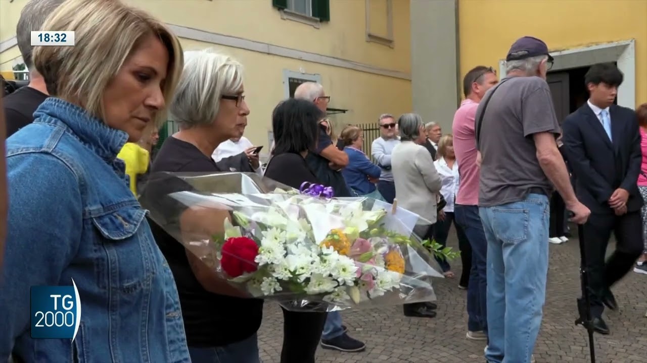 Funerali a Paderno con mons. Delpini. Il 17enne omicida vedrà i nonni