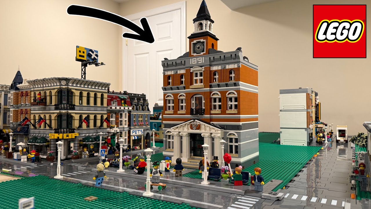 Adding The LEGO Town Hall To The LEGO City!