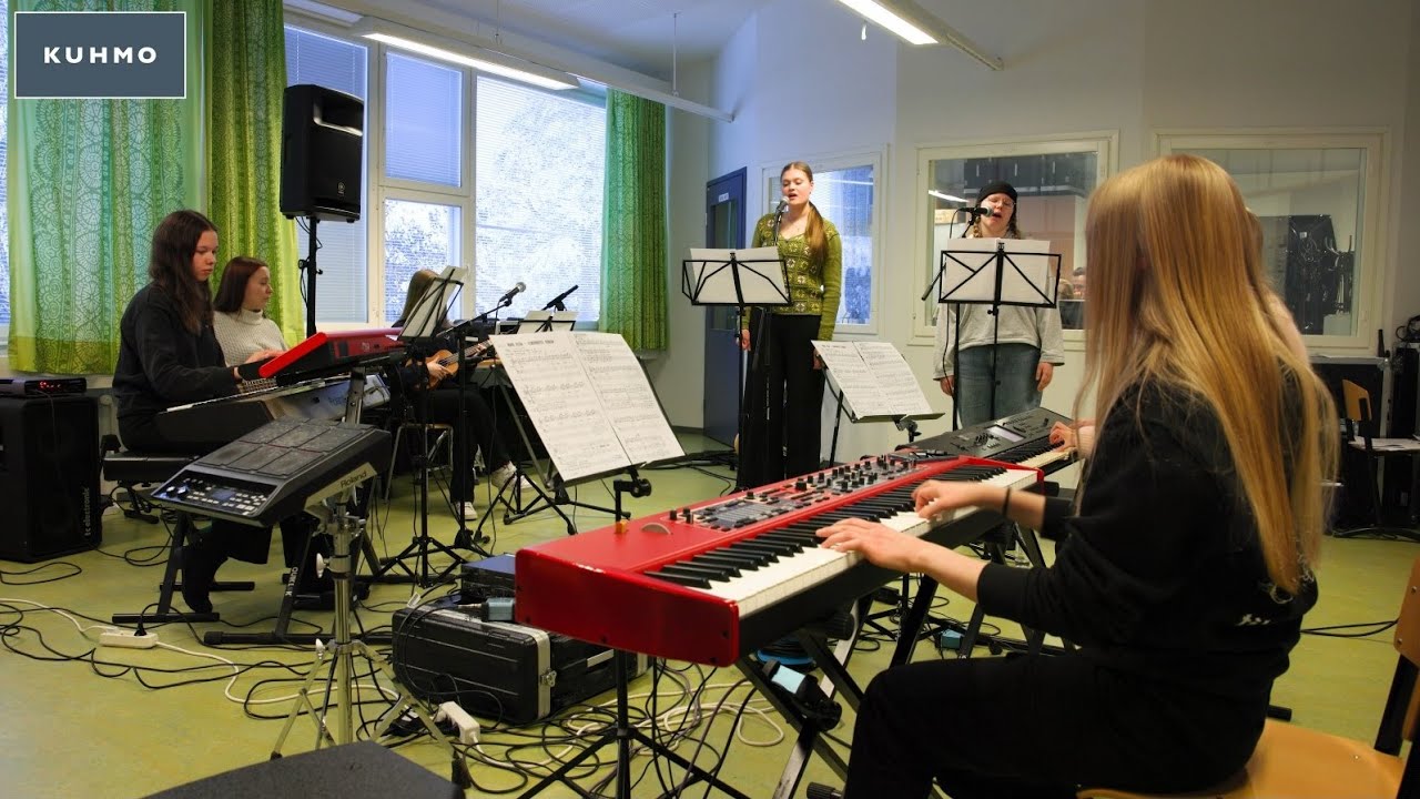 Kuhmon yhteislukion musiikkilinja