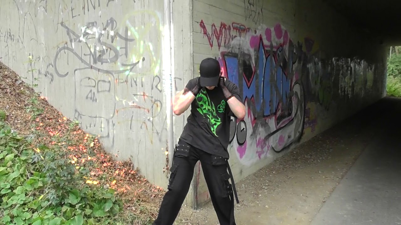 Industrial dance Phosgore   Here comes the pain