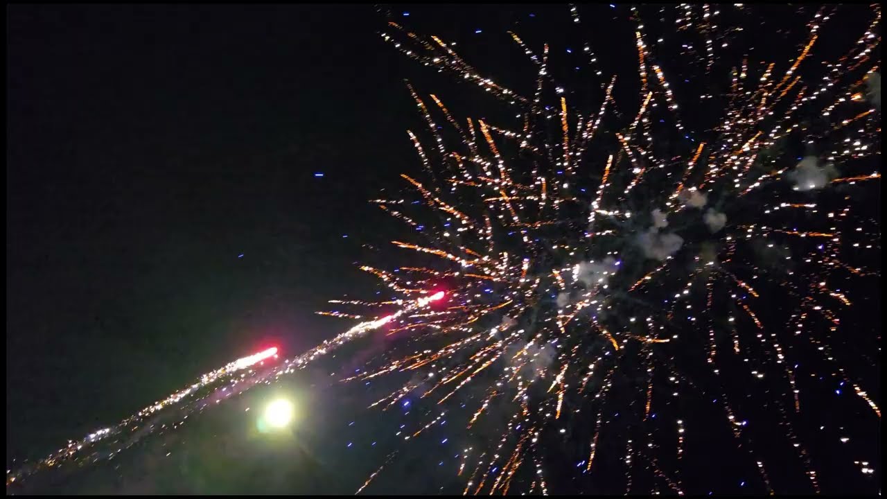 2025 New Year's Eve - Who Needs Professional Shows When Neighbors Display Excellent Fireworks Above