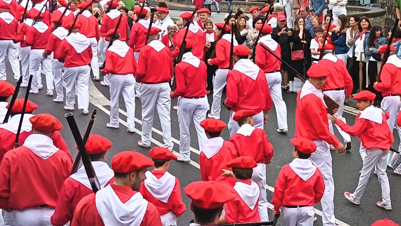 Alarde Hondarribia 2025 por la mañana. Hondarribiko Alardea 2025. #alarde #Fuenterrabia 