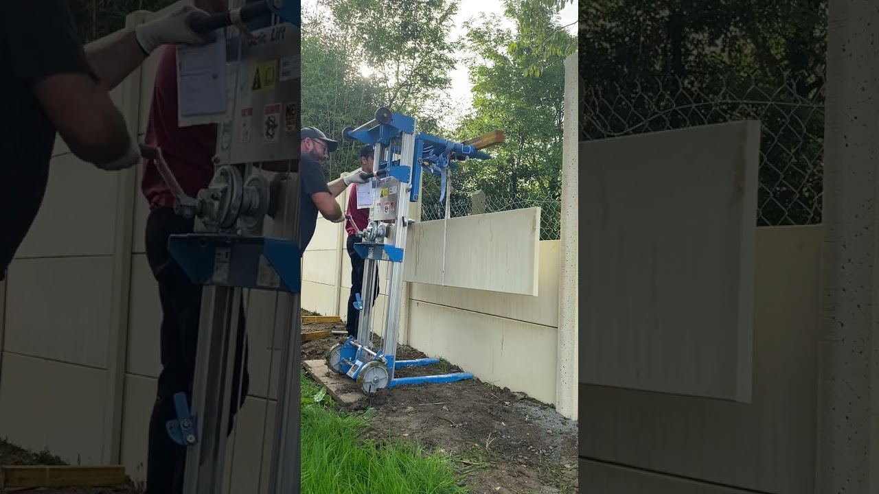 Pose de plaque en beton pour clôture, sans forcé avec monte charge kiloutou👍🏽