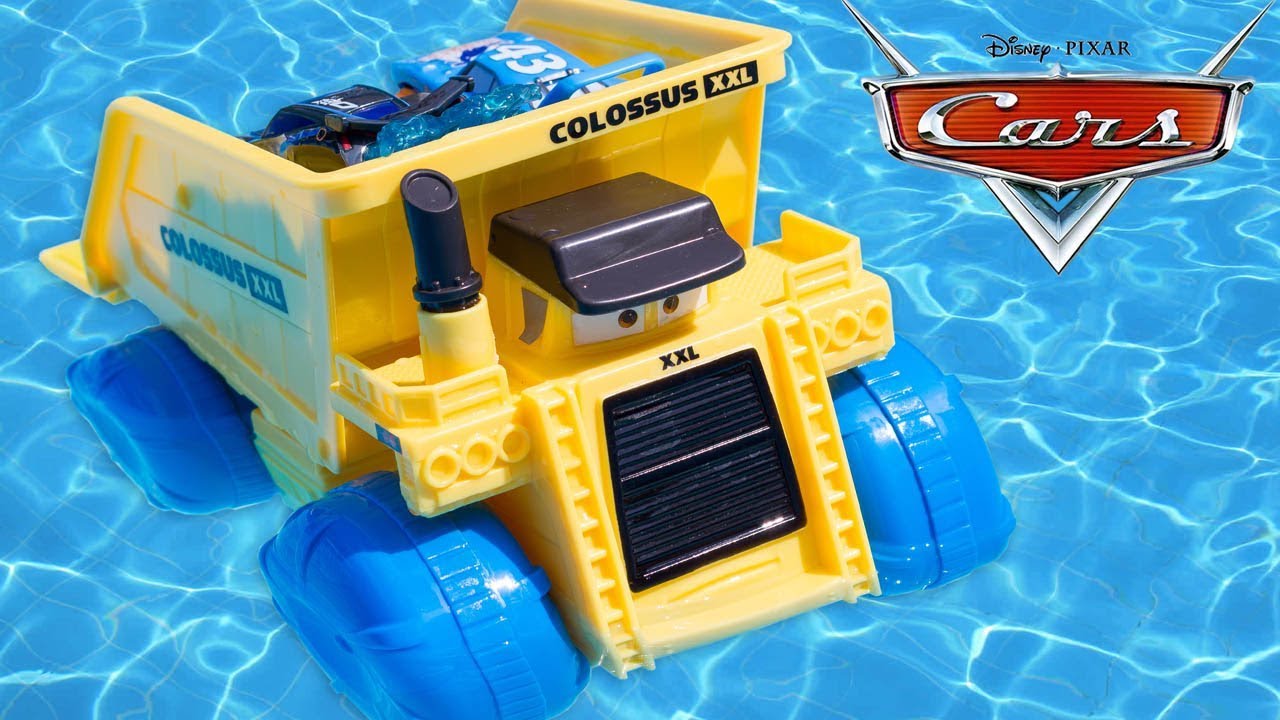 Disney Cars Colossus XXL Camion Benne Hydro Wheels Jouet Piscine Bain Water Toy Review