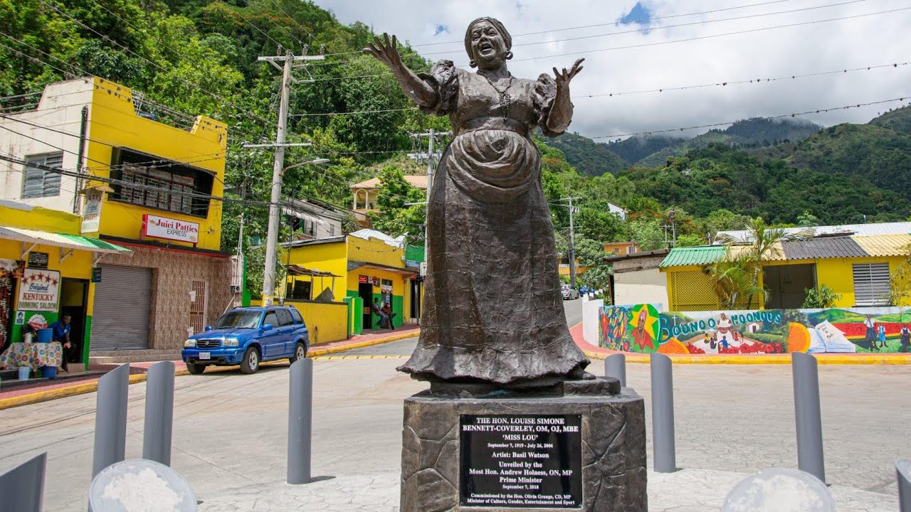 Gordon Town road to Miss Lou's statue Jamaica 🇯🇲 🚗