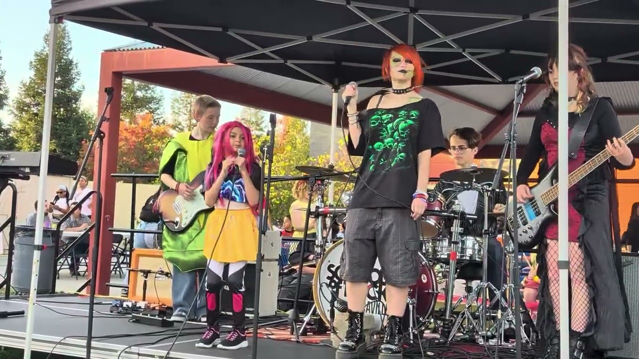 Zombie - with the house band 