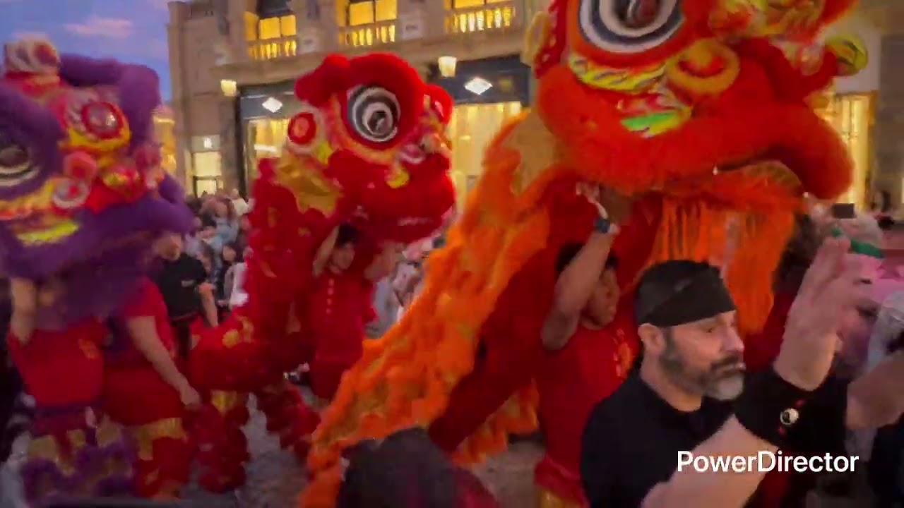 CEASAR’s FORUM SHOPS LOHAN SCHOOL OF SHAOLIN LION DANCE BLESSING