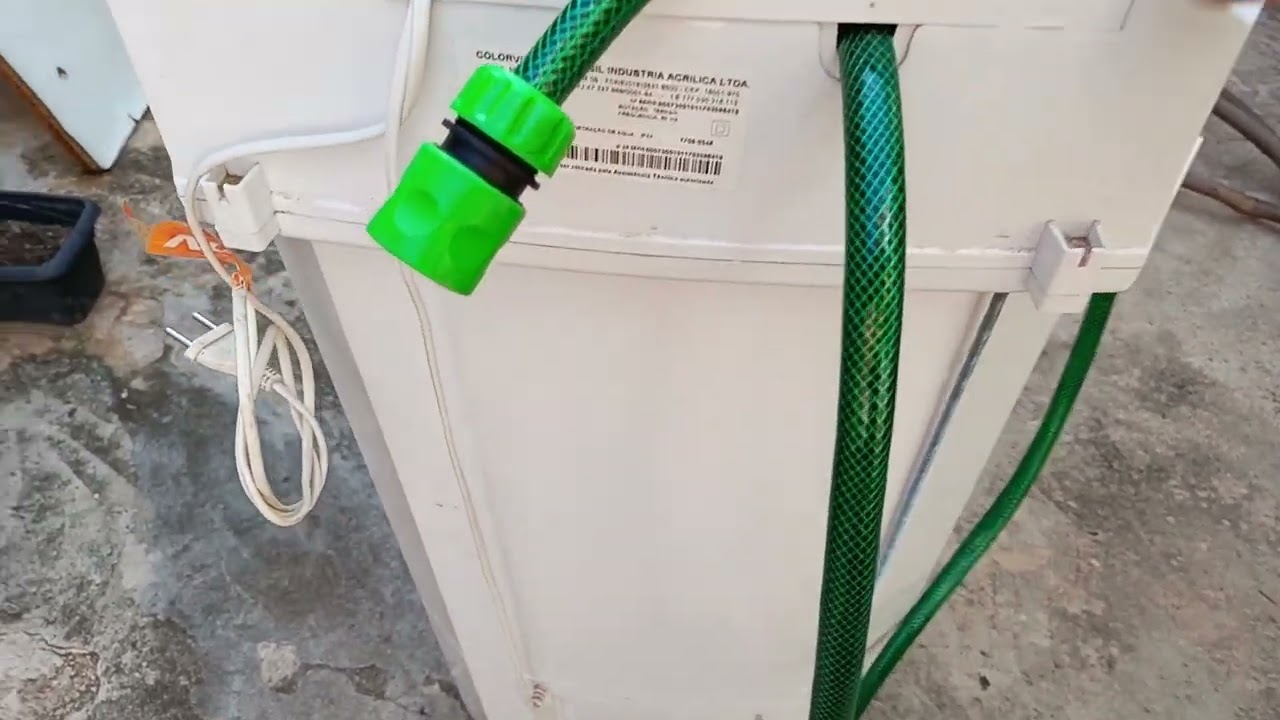 Como trocar a mangueira de entrada do tanquinho de lavar e adaptar um registro na saída! 💡💦🚿🔧