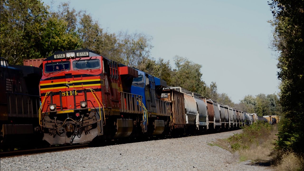 33k saying my name over radio Ns 1065 ns 058 with kcs power dash 9 duo and heritage unit duo!!!!