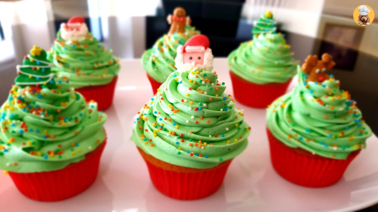 Christmas Cupcakes | Vanilla Cupcakes 🎄🎅🎄🎅 | Dota’s