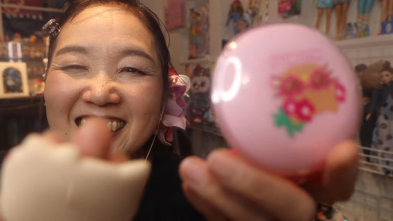 【ASMR】お母さんが新しいメイク用品でメイクしてあげるね💄 Mommy will give you a make-up with her new makeup products