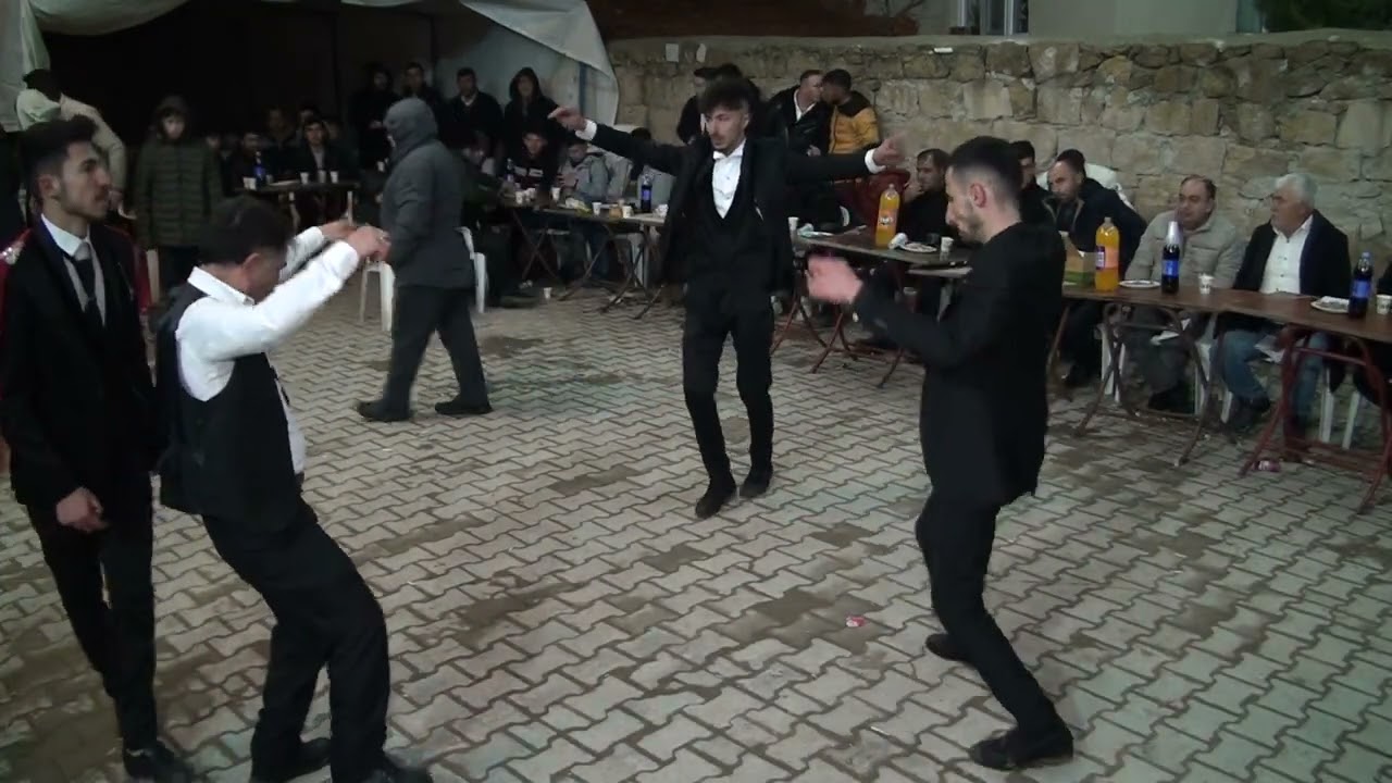 Afyon Döğer Kök Ailesi Müthiş Oyun Havası....