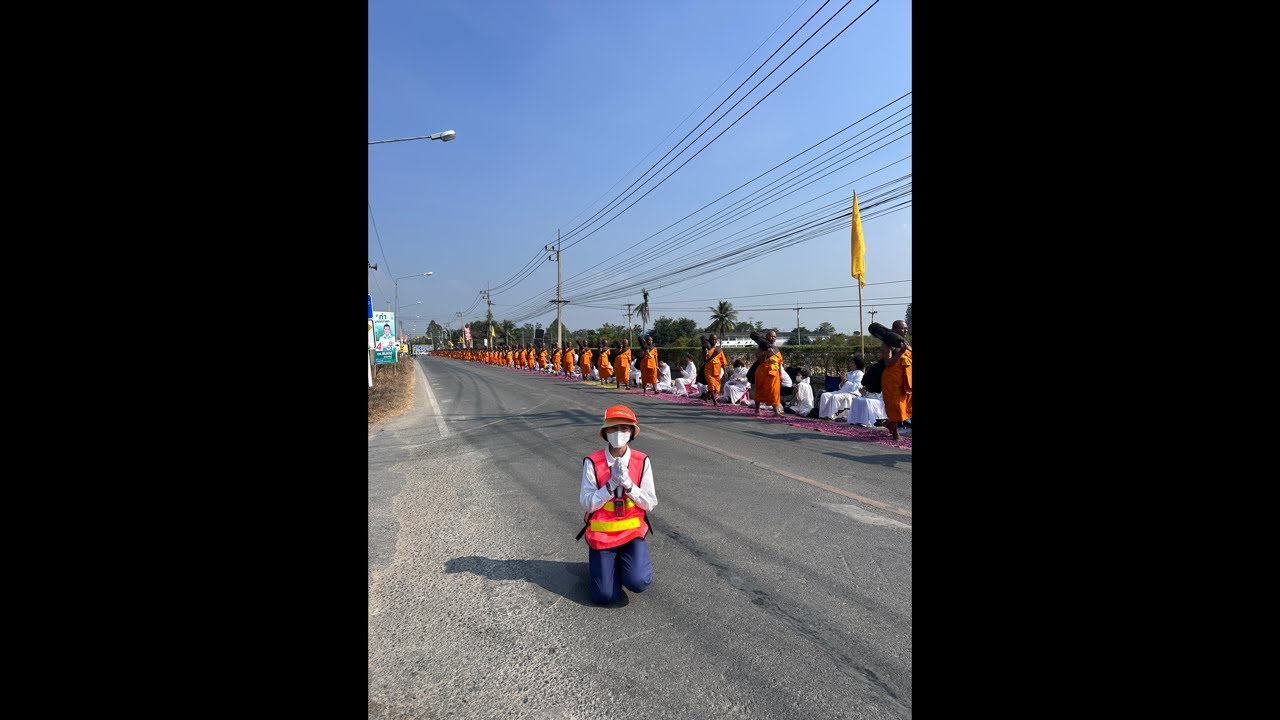 กำลังถ่ายทอดสด! ต้อนรับพระที่อนุสรณ์สถานบางปลา นครปฐม ￼